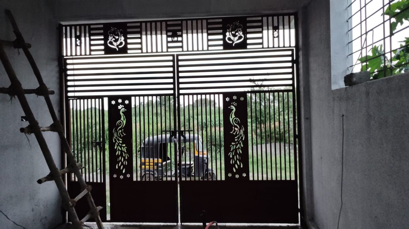 Laser-cut designer main gate fabricated in Pune by Royal Fabrication