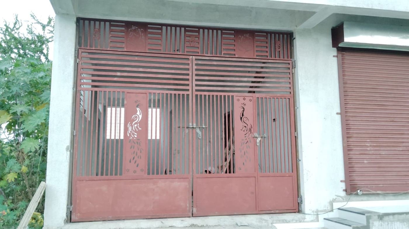 Powder coated main gate finished by Royal Fabrication in Pune