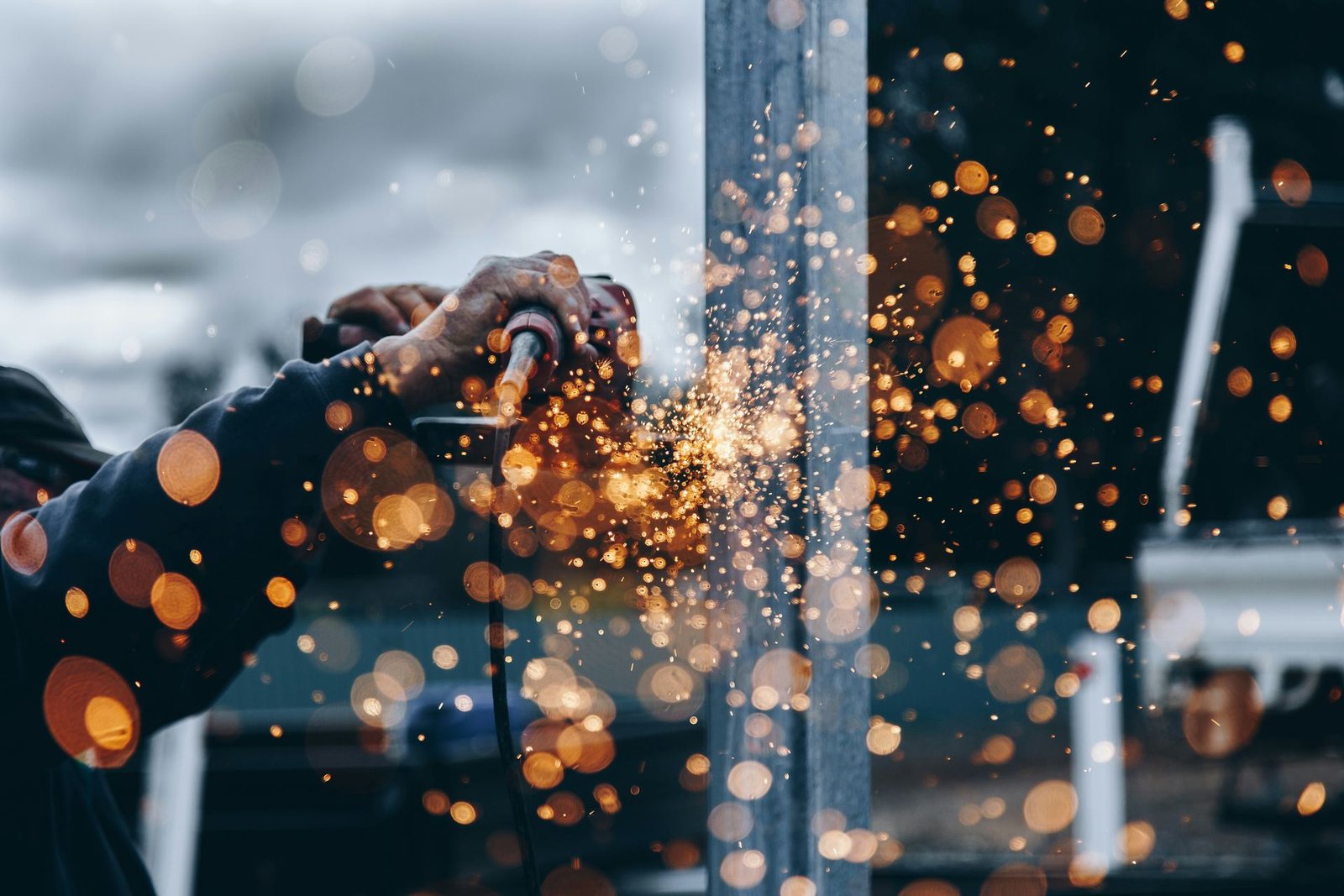 Grinding and weld finishing